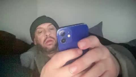 Snapshot of poneloc01 chatting on 17, 12, 2025 poneloc01 online show from 17, 12, 2025