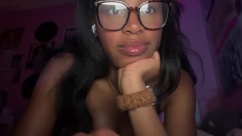 Snapshot of popasprincess chatting on 8, 1, 2025 princess online show from 8, 1, 2025