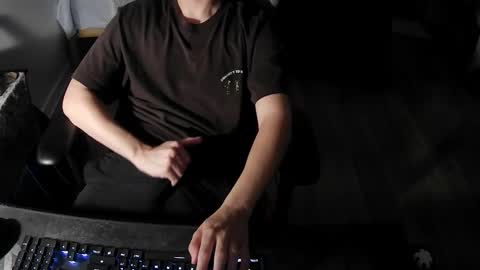 Snapshot of popit124 chatting on 17, 12, 2025 cumguy125 online show from 17, 12, 2025