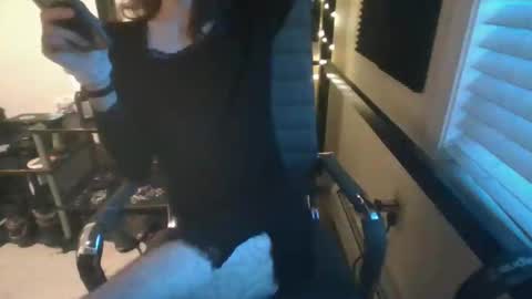 Snapshot of porcelain_tears01 chatting on 22, 10, 2025 porcelain_tears01 online show from 22, 10, 2025