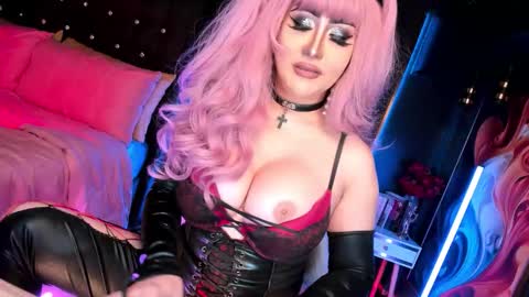 Snapshot of porn_goddess_lily chatting on 19, 9, 2025 Goddess Lily online show from 19, 9, 2025