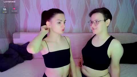Snapshot of pornostendup chatting on 6, 10, 2025 Ana and Tati online show from 6, 10, 2025