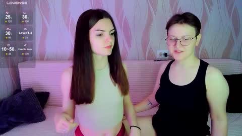 Snapshot of pornostendup chatting on 2, 11, 2025 Ana and Tati online show from 2, 11, 2025