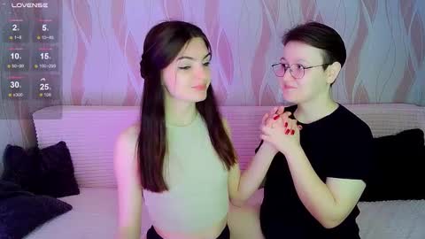 Snapshot of pornostendup chatting on 9, 11, 2025 Ana and Tati online show from 9, 11, 2025