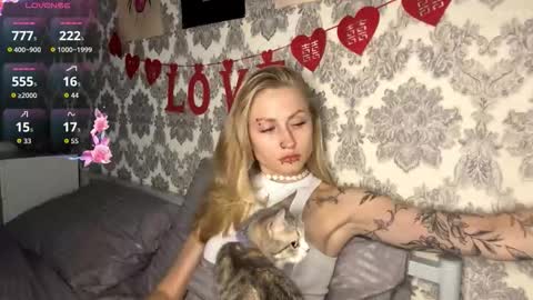  HERES SILVIA AND OlIVIA  WELCOME EVERYONE LOVENSE DOMI REACT TO YOUR TIPS LETS MAKE A GREAT SHOW TOGETHER  online show from 16, 9, 2025
