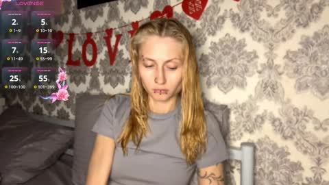 Snapshot of porshes chatting on 11, 10, 2025 HERES SILVIA AND OlIVIA WELCOME EVERYONE LOVENSE DOMI REACT TO YOUR TIPS LETS MAKE A GREAT SHOW TOGETHER online show from 11, 10, 2025