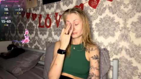 Snapshot of porshes chatting on 13, 10, 2025 HERES SILVIA AND OlIVIA WELCOME EVERYONE LOVENSE DOMI REACT TO YOUR TIPS LETS MAKE A GREAT SHOW TOGETHER online show from 13, 10, 2025