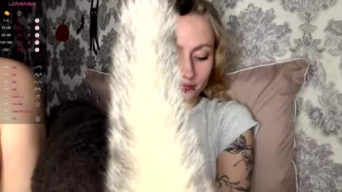 Snapshot of porshes chatting on 10, 11, 2025 HERES SILVIA AND OlIVIA WELCOME EVERYONE LOVENSE DOMI REACT TO YOUR TIPS LETS MAKE A GREAT SHOW TOGETHER online show from 10, 11, 2025