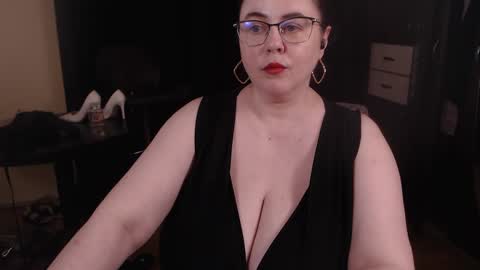 PoshMistres    online show from 9, 3, 2025