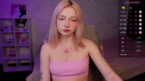 Snapshot of postbaby chatting on 13, 11, 2025 Polly inst postbabyyy online show from 13, 11, 2025