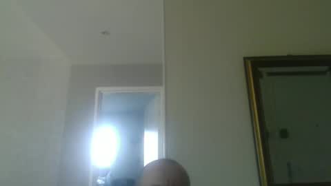pourquoi_toi online show from 20, 9, 2025