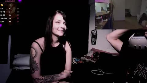 Ravena Rozz online show from 8, 1, 2026