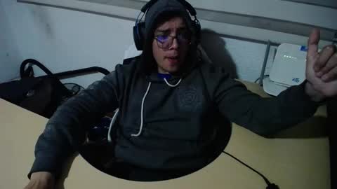 powerfulzeus2 online show from 13, 11, 2025