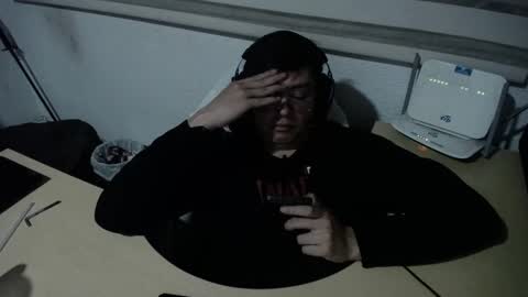 Snapshot of powerfulzeus2 chatting on 7, 1, 2026 powerfulzeus2 online show from 7, 1, 2026