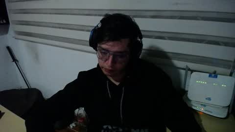 Snapshot of powerfulzeus2 chatting on 19, 1, 2026 powerfulzeus2 online show from 19, 1, 2026