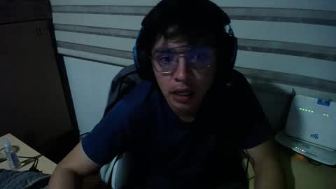 Snapshot of powerfulzeus2 chatting on 3, 2, 2026 powerfulzeus2 online show from 3, 2, 2026