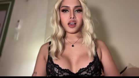 Oh my Amber online show from 5, 2, 2025