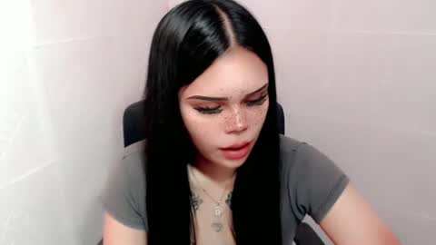 MAXXINE online show from 15, 12, 2024