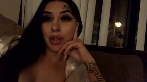 Snapshot of preciousmami chatting on 24, 10, 2025 preciousmami online show from 24, 10, 2025