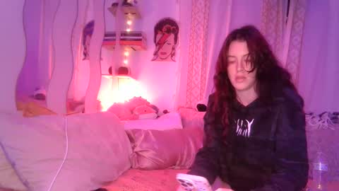 Snapshot of prettibritti chatting on 8, 1, 2025 PrettiBritti online show from 8, 1, 2025
