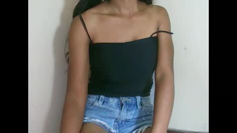 Snapshot of prettiethalia chatting on 23, 10, 2025 prettiethalia online show from 23, 10, 2025