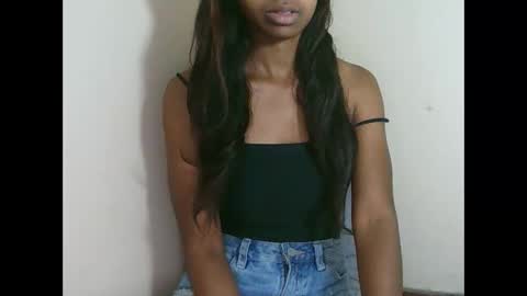 Snapshot of prettiethalia chatting on 23, 10, 2025 prettiethalia online show from 23, 10, 2025