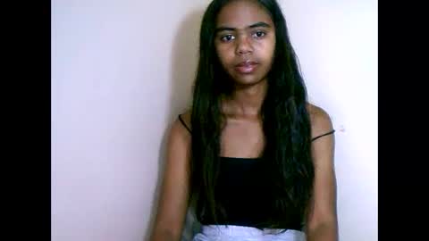 Snapshot of prettiethalia chatting on 27, 10, 2025 prettiethalia online show from 27, 10, 2025