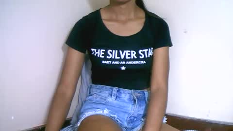 Snapshot of prettiethalia chatting on 1, 11, 2025 prettiethalia online show from 1, 11, 2025