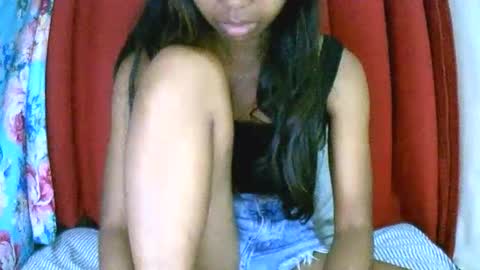 Snapshot of prettiethalia chatting on 23, 11, 2025 prettiethalia online show from 23, 11, 2025