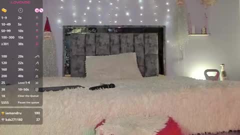 Snapshot of pretty_and_strong chatting on 11, 11, 2025 pretty_and_strong online show from 11, 11, 2025