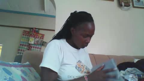 Snapshot of pretty_beib chatting on 26, 9, 2025 Karol online show from 26, 9, 2025