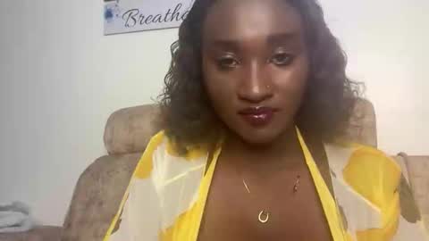 independent model online show from 16, 9, 2025