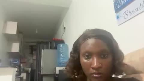 independent model online show from 18, 9, 2025