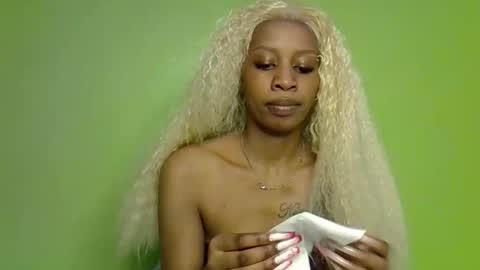 Snapshot of pretty_g2 chatting on 23, 10, 2025 pretty_g2 online show from 23, 10, 2025