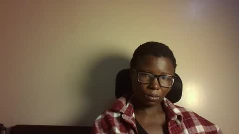 pretty_kemmy online show from 1, 10, 2025