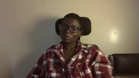 pretty_kemmy online show from 2, 10, 2025