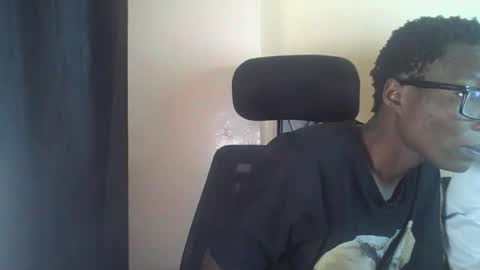 pretty_kemmy online show from 4, 10, 2025