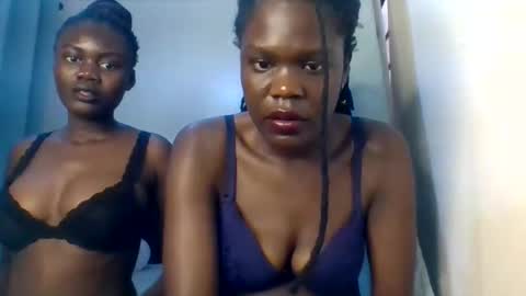 Snapshot of pretty_naya chatting on 1, 10, 2025 naya online show from 1, 10, 2025