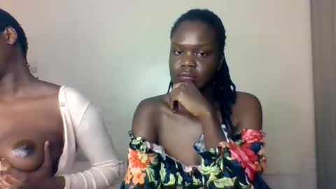 Snapshot of pretty_naya chatting on 5, 10, 2025 naya online show from 5, 10, 2025