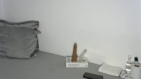 Snapshot of pretty_queennie chatting on 31, 10, 2025 Pretty doll online show from 31, 10, 2025