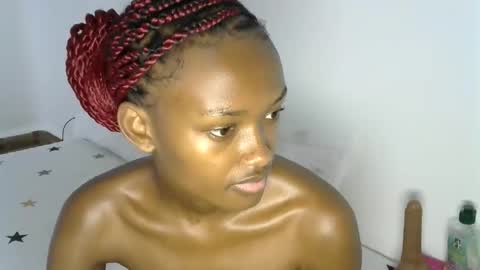 Snapshot of pretty_queennie chatting on 14, 12, 2025 Pretty doll online show from 14, 12, 2025