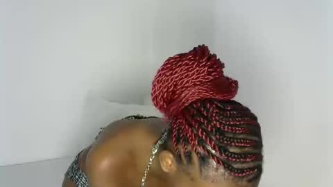 Snapshot of pretty_queennie chatting on 16, 12, 2025 Pretty doll online show from 16, 12, 2025