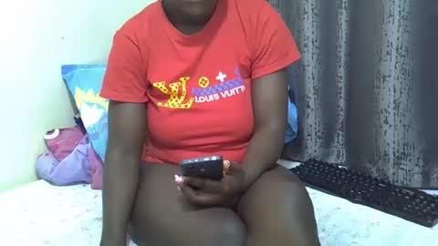 pretty_sheanna online show from 12, 11, 2025