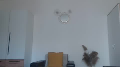 Snapshot of prettyalmaa chatting on 10, 3, 2025 Alma online show from 10, 3, 2025