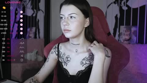 Snapshot of prettybones chatting on 16, 1, 2025 Violet online show from 16, 1, 2025