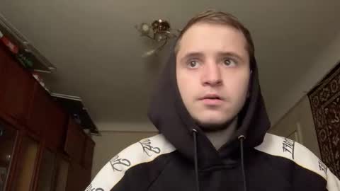 Snapshot of prettyboyhot01 chatting on 18, 10, 2025 prettyboyhot01 online show from 18, 10, 2025