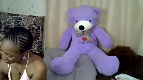 Snapshot of prettybunnny chatting on 19, 11, 2025 Bunny online show from 19, 11, 2025