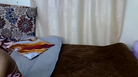 Snapshot of prettybunnny chatting on 24, 11, 2025 Bunny online show from 24, 11, 2025