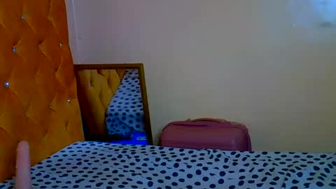 prettycandy0 online show from 13, 3, 2026