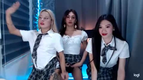 Snapshot of prettycumnotes69 chatting on 2, 1, 2025 ASHLEY online show from 2, 1, 2025